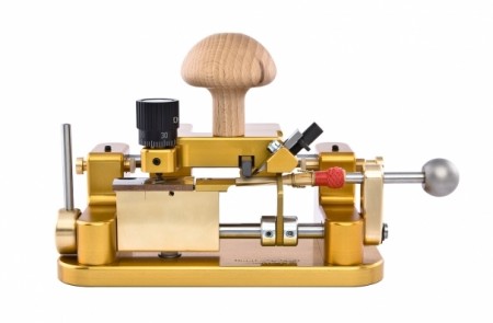 Máquina "Reeds 'n Stuff" para raspar a ponta da palheta