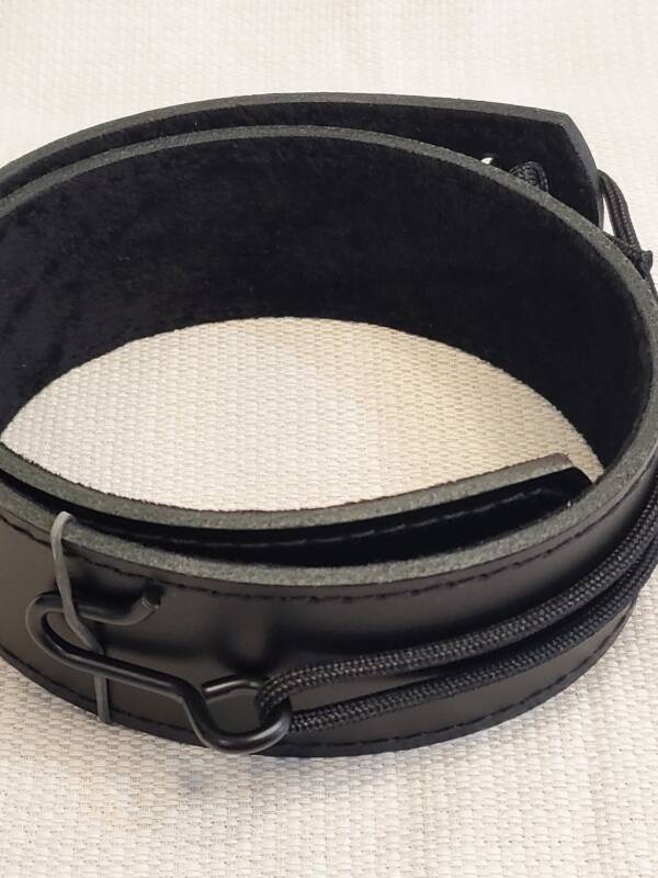 Correia para tocar sentado "KÖLBL"