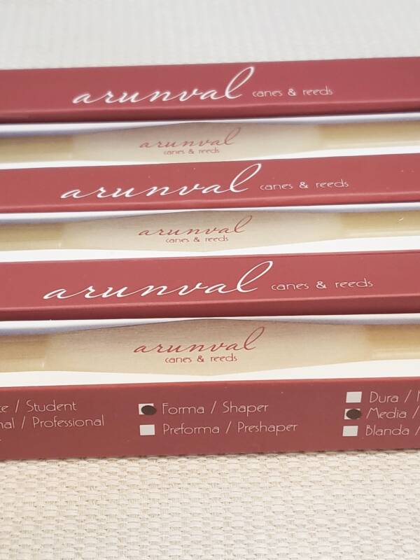 Canas goivadas, formadas e raspadas "Arunval" mod. estudante