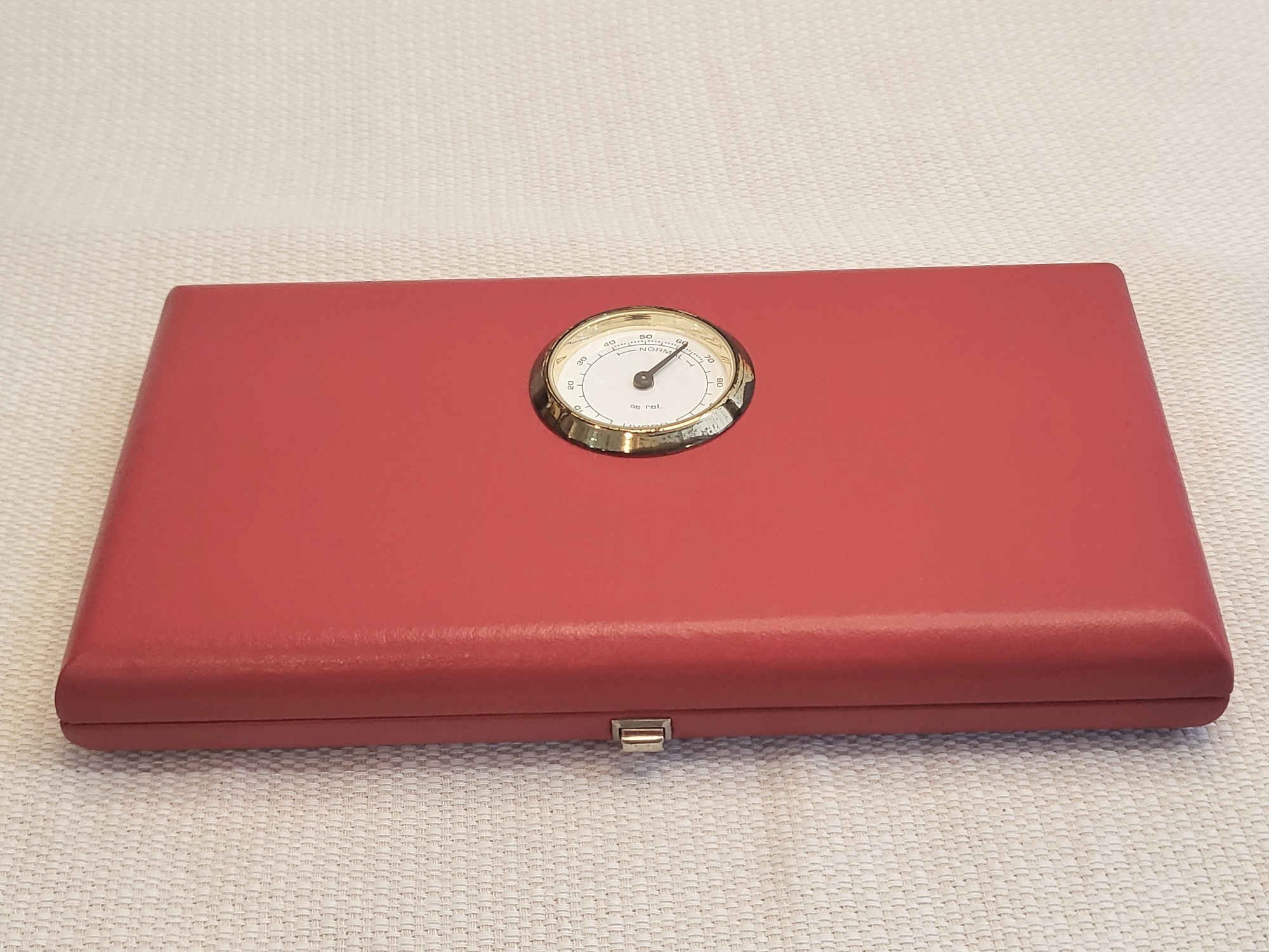 Caixa higrométrica em pele para 10 palhetas - "DG" - Image 3