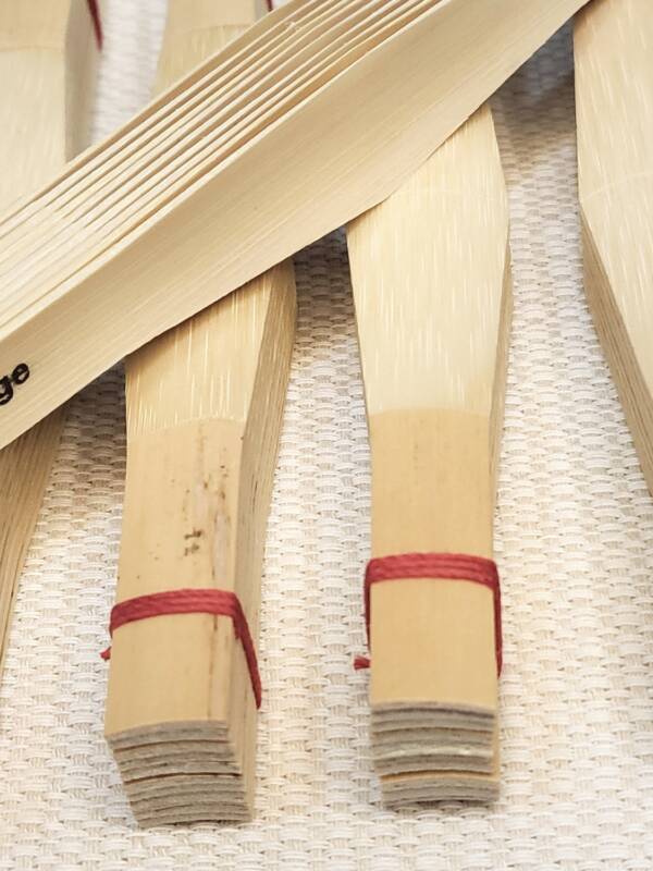 Canas goivadas, formadas e raspadas "Prestige" (fio vermelho)